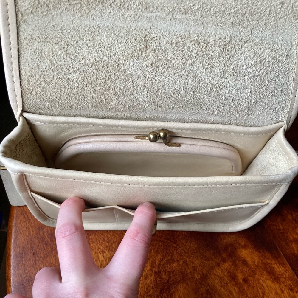 ❌SOLD❌ Coach Vintage 9385 Shoulder Purse - Picture 11 of 16